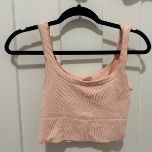 Seamless pink crop tank top